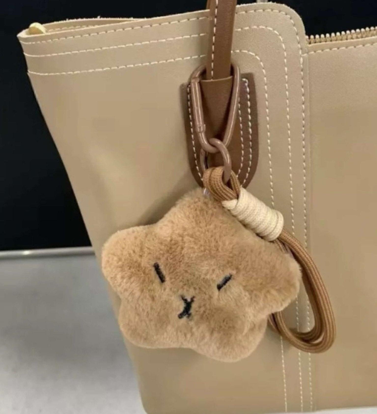 Brivana Fuzzy Star Plush BagCharm – Cozy, Cute & Playful Accessory