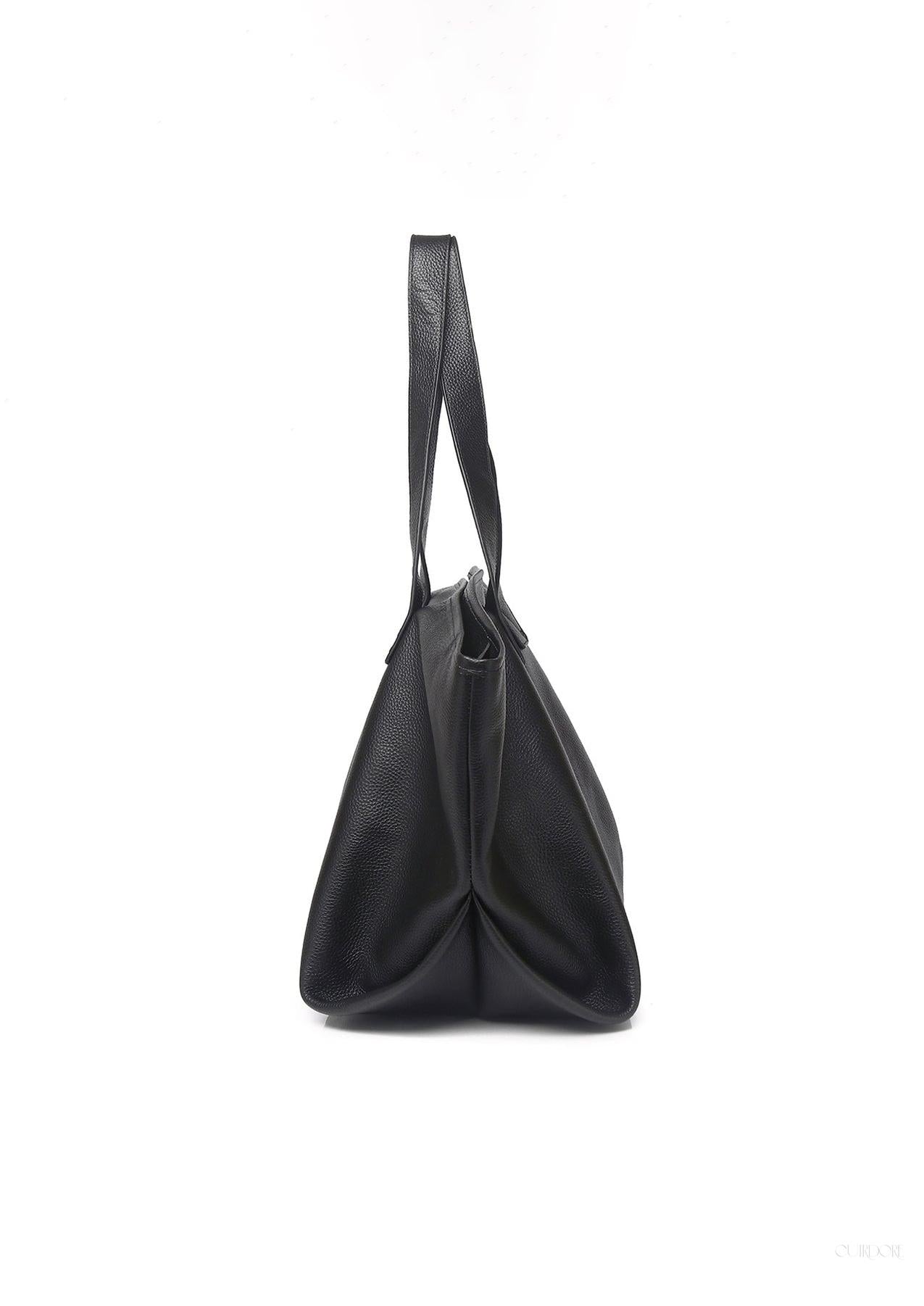 Oversized Leather Tote – Soft Structure & Everyday Carryall