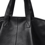 Oversized Leather Tote – Soft Structure & Everyday Carryall